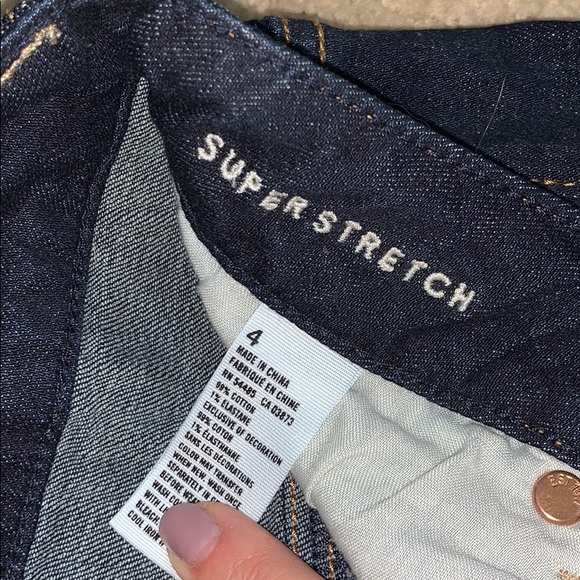 AE hi rise shorts - Picture 2 of 2